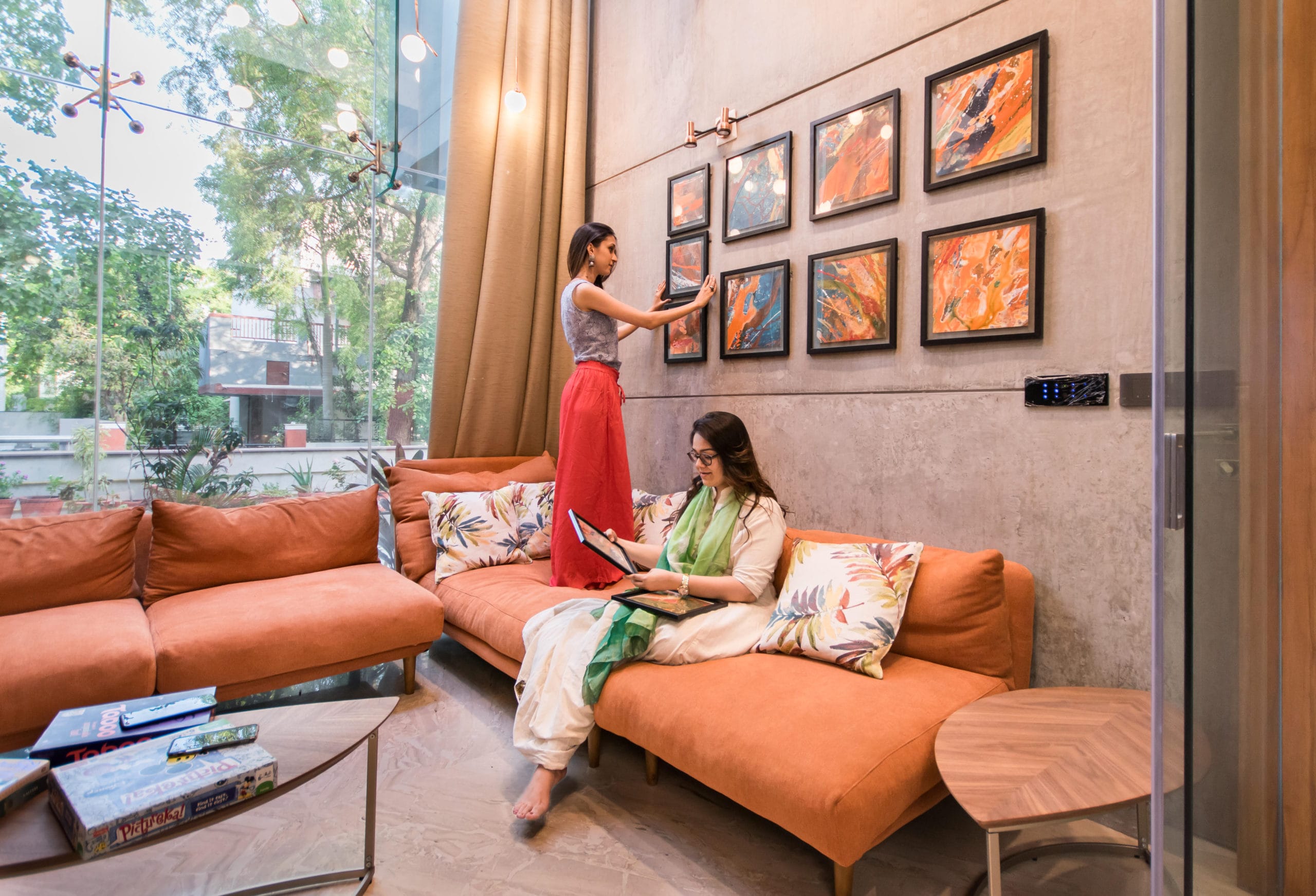 Sachi Shah decorate his house